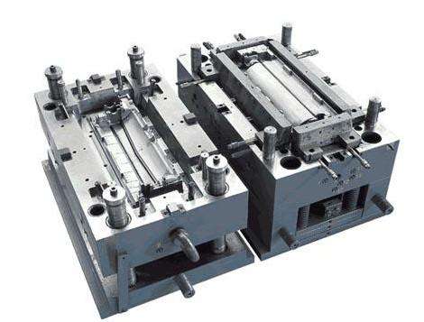 注塑模具動、定模采用鑲（xiāng）塊形式