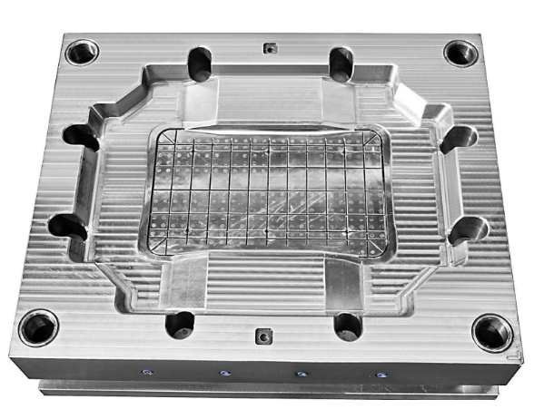 注塑模具製造結構設計不合理引（yǐn）起製品變形、翹（qiào）曲 