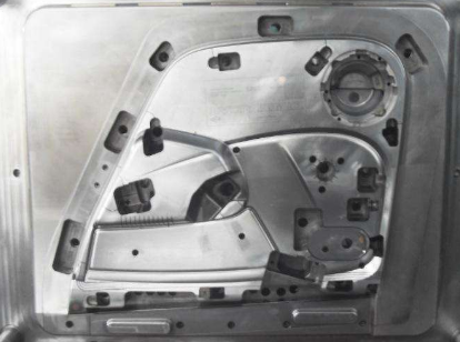 汽車模（mó）具廣義上和狹義上的（de）區分_亚洲精品久久久无码模具