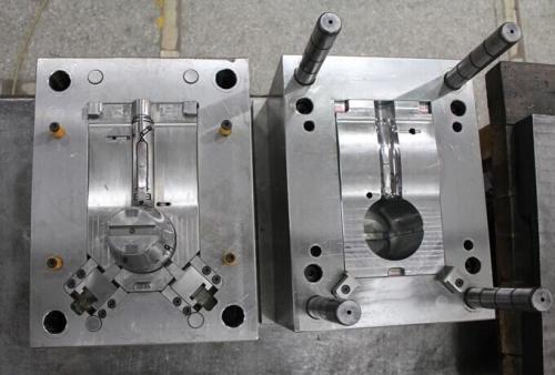 怎（zěn）樣避免塑膠模具（jù）加工時出現損傷_深圳科（kē）翔模具